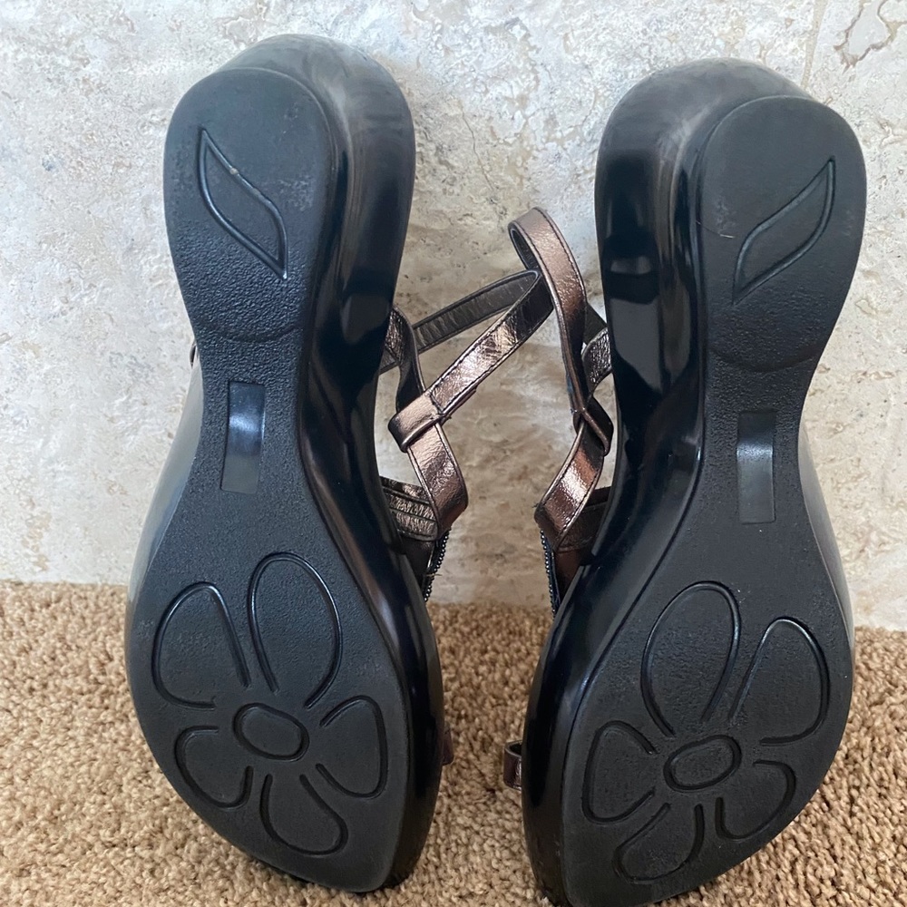 Platform Sandals - Picture 6 of 6